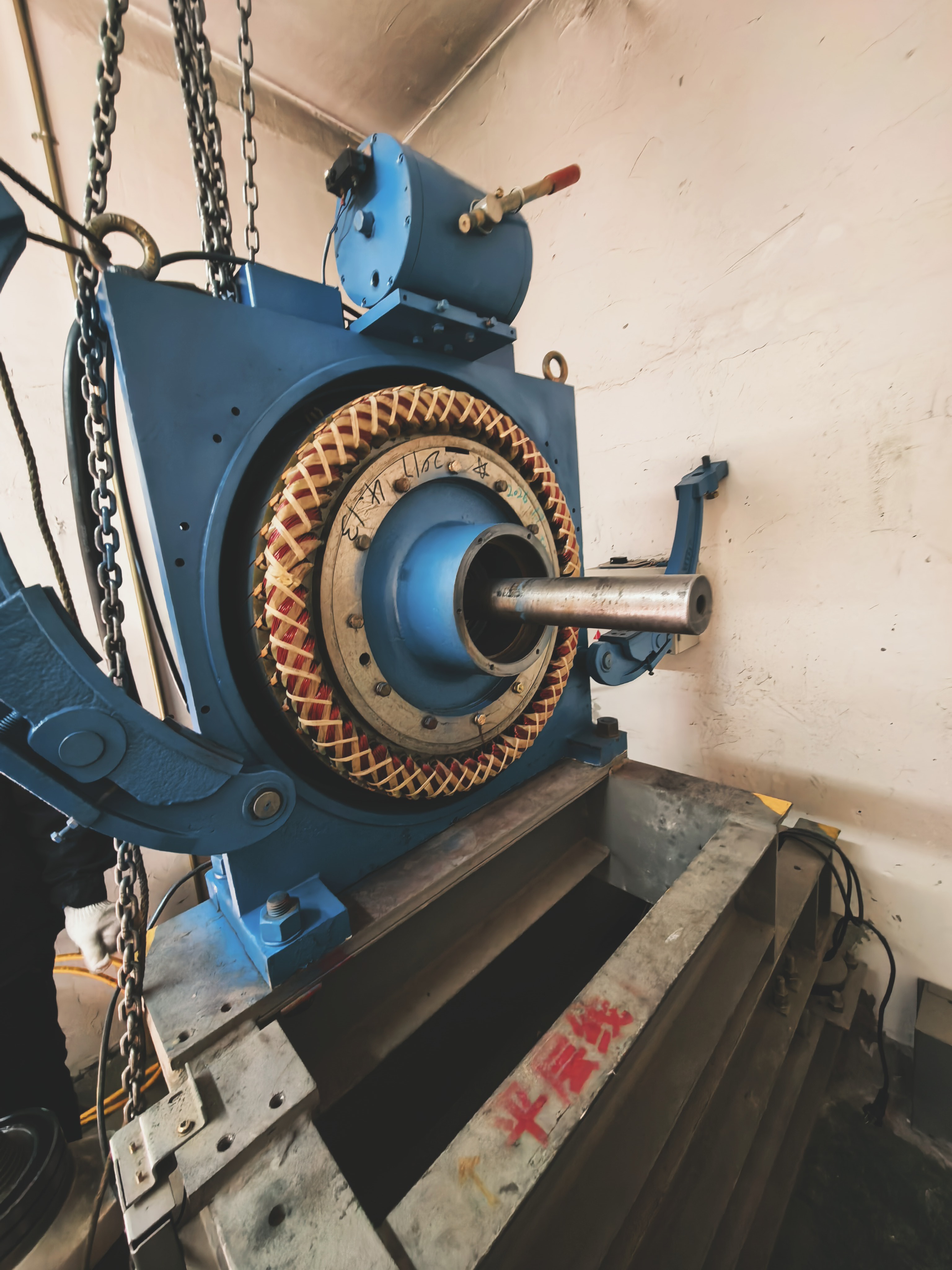 上海三菱电梯申请曳引机远程手动松闸装置专利，可对制动器进行手动松闸